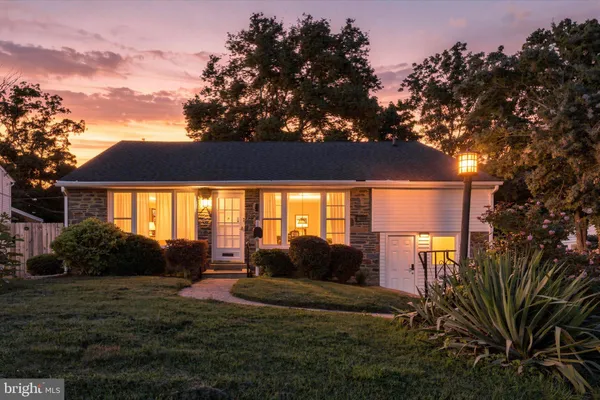 2211 RHONDA RD