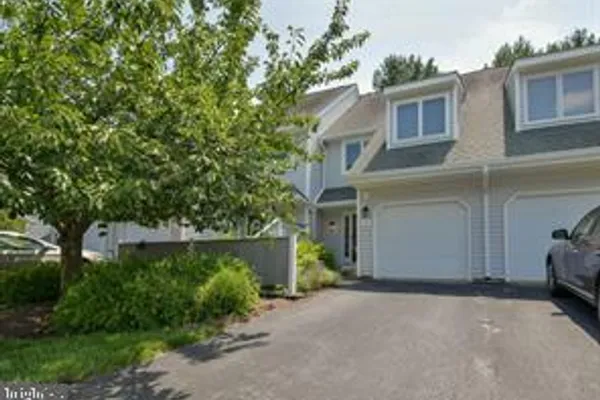49 E JONATHAN CT 49