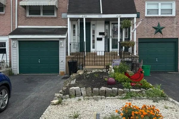 2123 RAVENWOOD RD