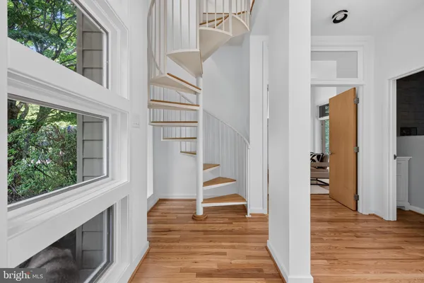 14301 POPLAR HL