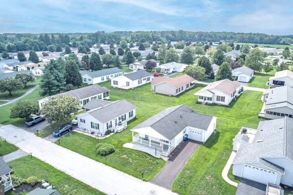 24 S STETSON LN 210