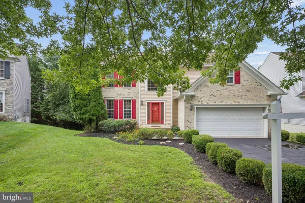 11 BROOK HILL CT