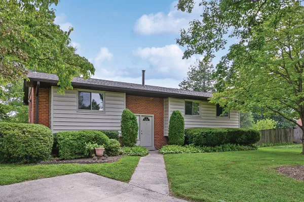 8 KERWOOD CT