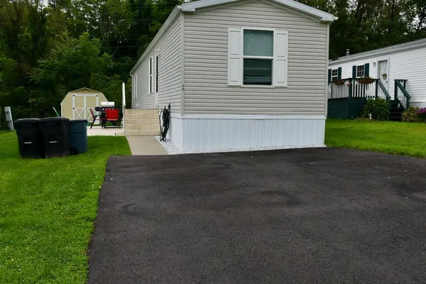 49 DANIEL RD