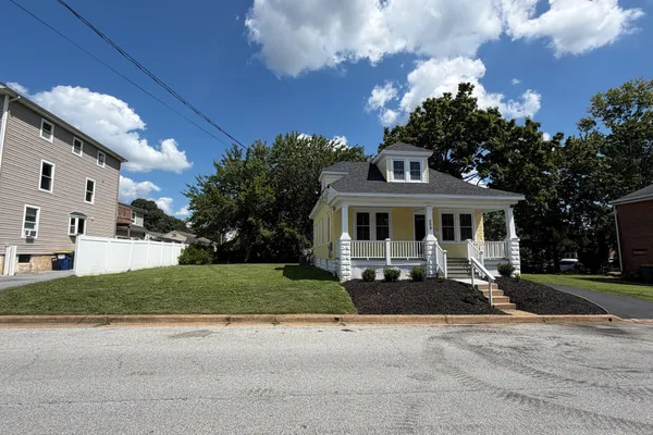 509 MARION AVE