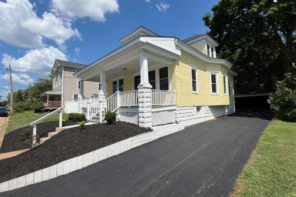 509 MARION AVE