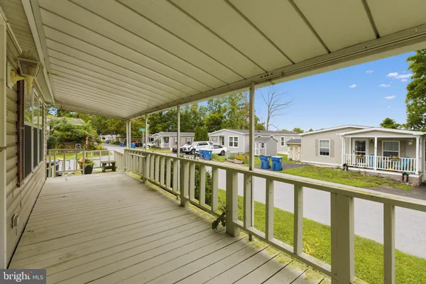 414 OAK DR