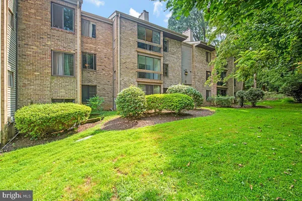 10572 TWIN RIVERS RD C-2