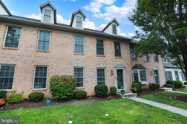 431 WAVERLY WOODS DR