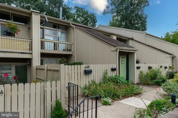 12 OSCAR HAMMERSTEIN WAY A