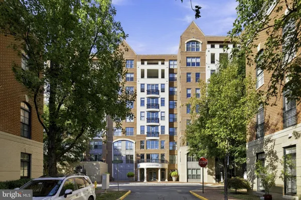 485 HARBOR SIDE ST 607