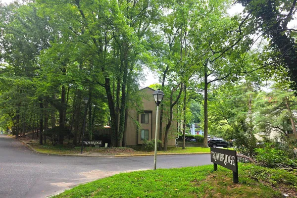 35 HARWOOD LN DD