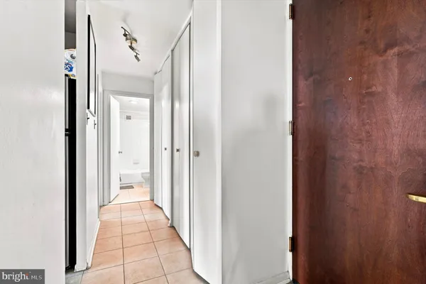 3600 CONSHOHOCKEN AVE 1414