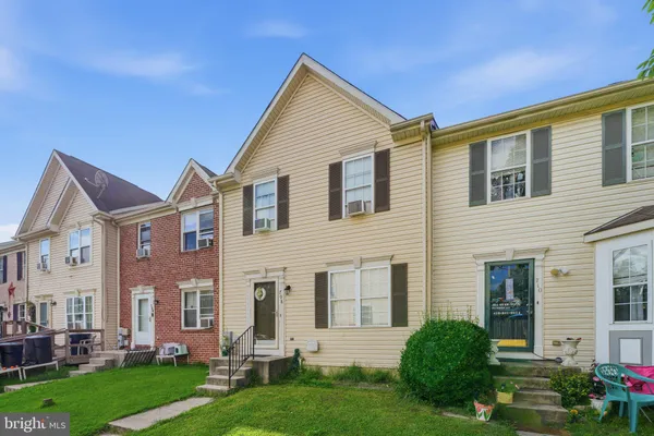 708 VILLAGER CIR