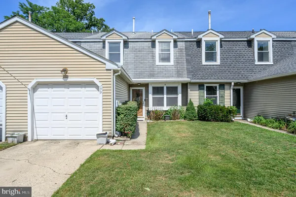 39 RIVER BANK DR