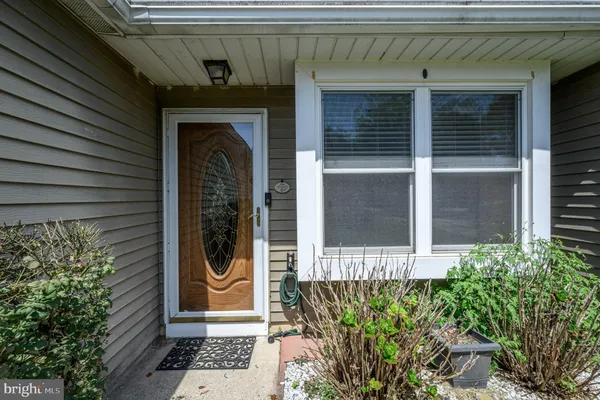 39 RIVER BANK DR