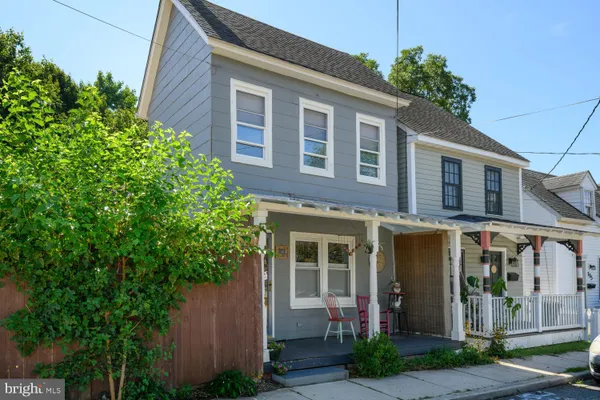 101 S COLLEGE AVE