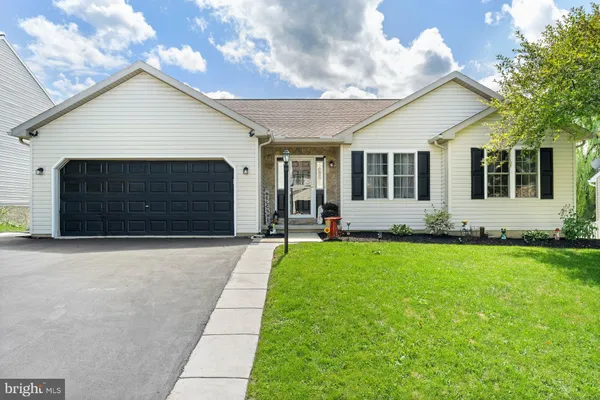 17 MAYFLOWER DR