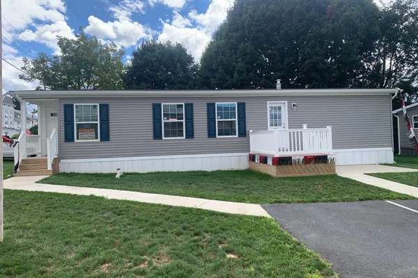 14 WILLOW LN