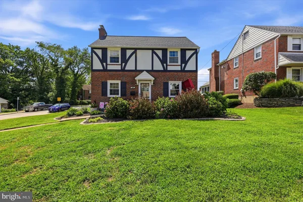 808 STANBRIDGE RD