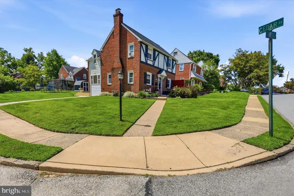 808 STANBRIDGE RD