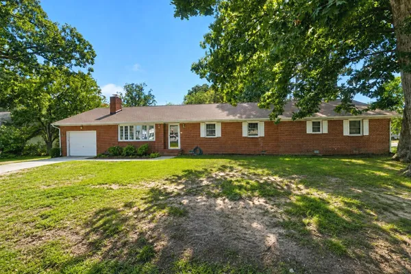 16 BUENA VISTA AVE