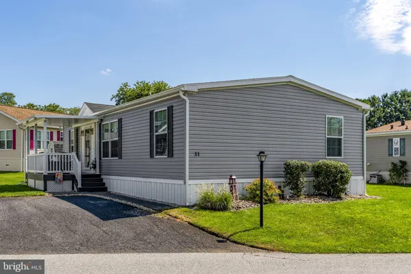 31 RUTH DR