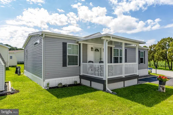 31 RUTH DR
