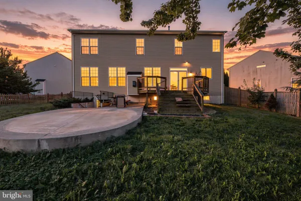 16 LITTEN CT