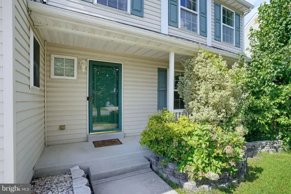 103 GREEN MEADOW CIR