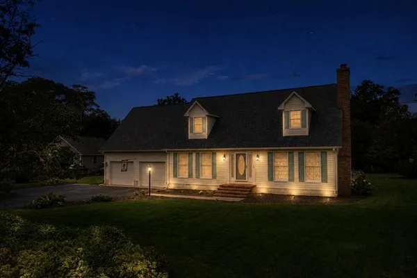 106 CREEKSIDE DR