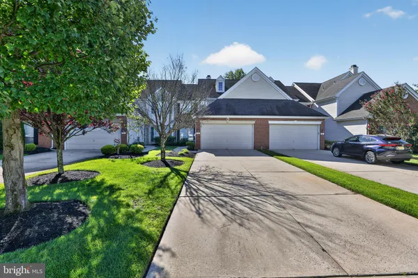 13 GRAND BANKS CIR