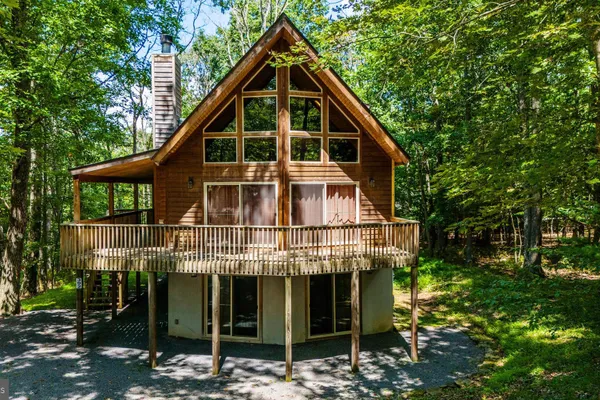 392 DEER RUN LN