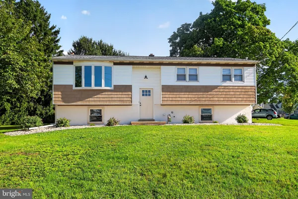 42 MULBERRY CT