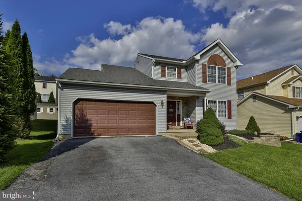 5016 FOXRUN LN