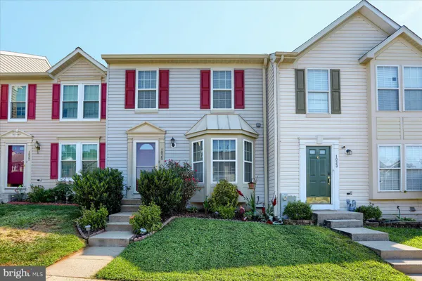 1025 JEANETT WAY