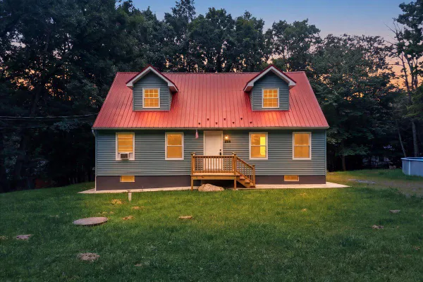 1626 DAVID LN