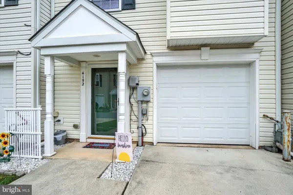 4152 STRAWBRIDGE CT