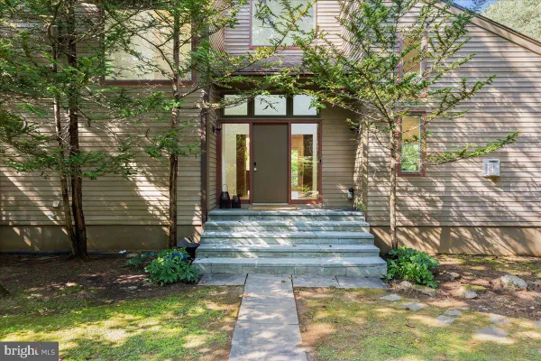 153 HERRONTOWN LN