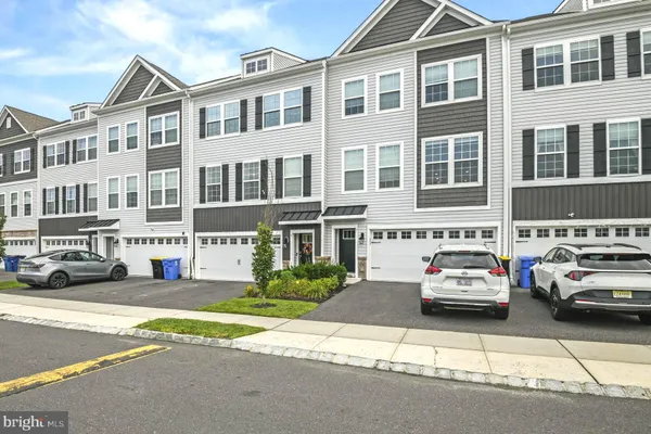 9 AUTUMN PARK BLVD