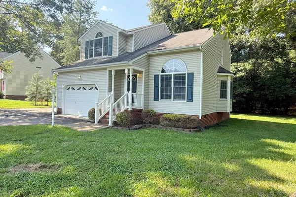 304 THORNHILL DR