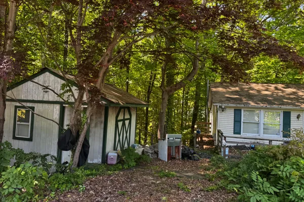 913 AUGUSTUS DR