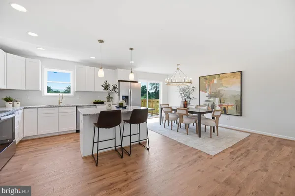 142 WESLEY CHAPEL DR