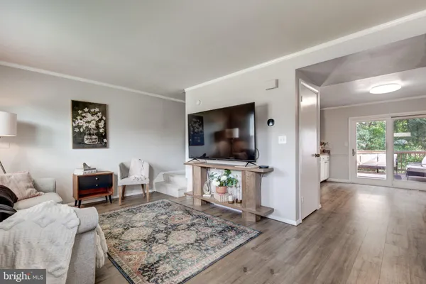 440 LOGAN DR