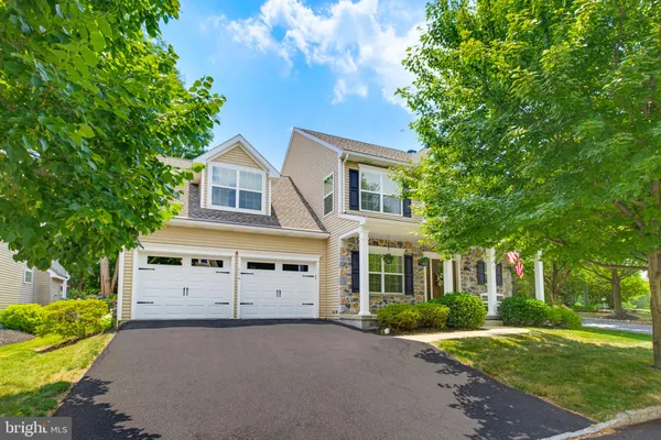 116 HAWTHORNE CIR