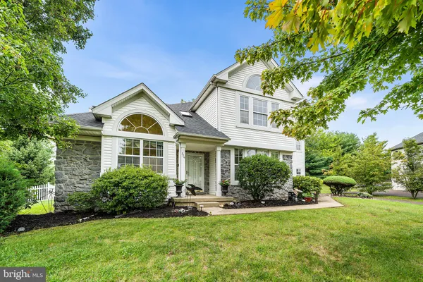 204 SOMERSET CIR