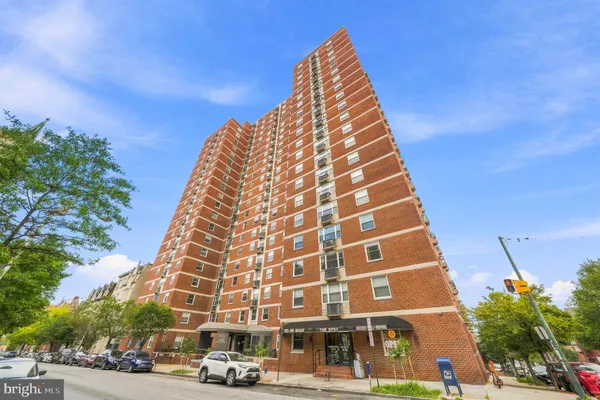 1101 SAINT PAUL ST 1809