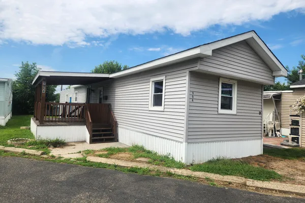 904 BOBWOOD AVE