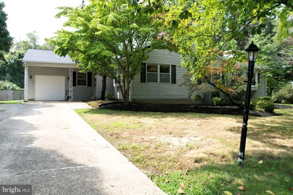 3 DARVEL DR