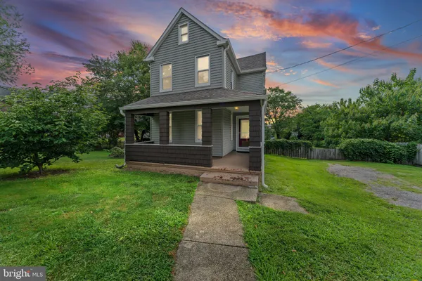 1016 PINE HEIGHTS AVE